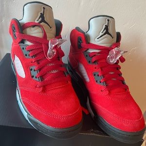 Jordan 5 reto ‘raging bull’